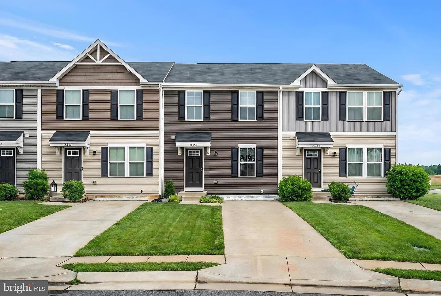 35252 Sara Ct, Locust Grove, VA 22508 | Zillow