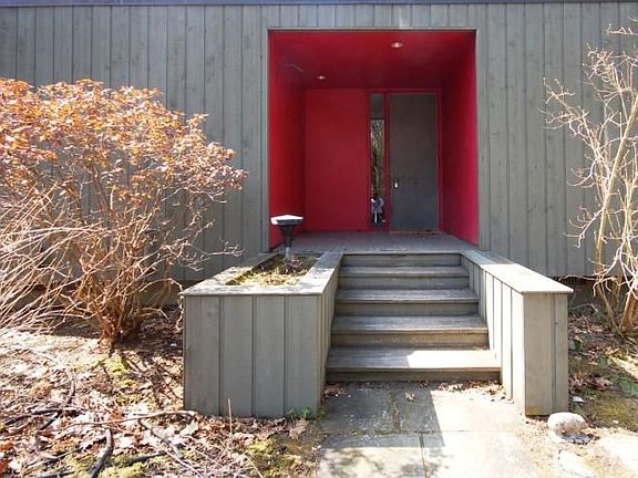 4 FRONT DOOR CROPPED.JPG