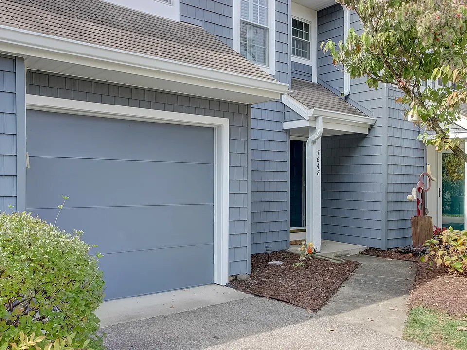 7648 Harbour Isle #14
