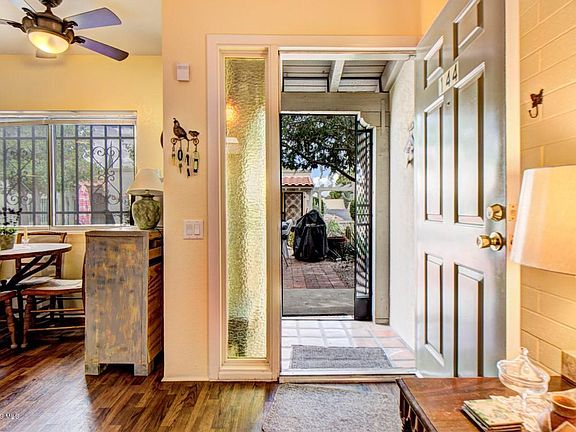 3rd image of 144 W Calle Del Ano