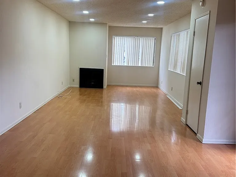 122 Olive St #5 — Photo 2