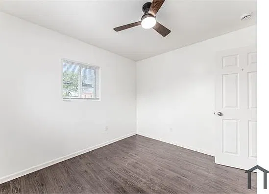 3 bed, 1000 sqft, $1,200 — Photo 3
