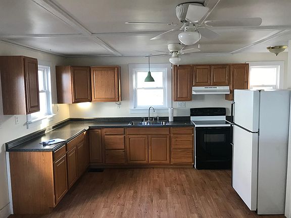 5th image of 526 Covington St