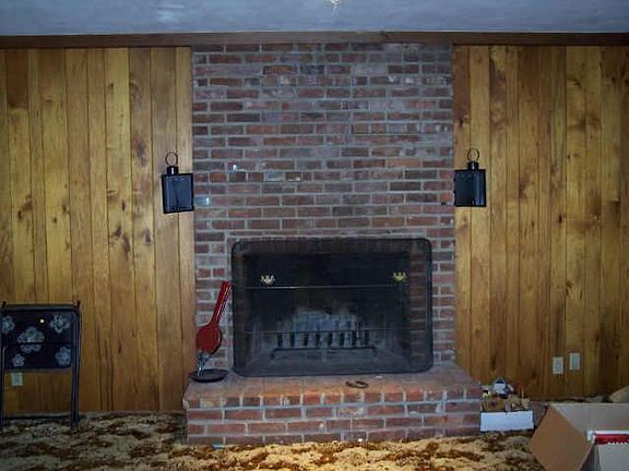 4th image of 630 NW Bloor Ln