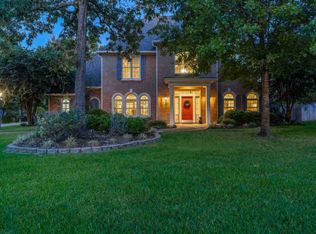 100 Oak Isle Dr, Longview, TX 75605
