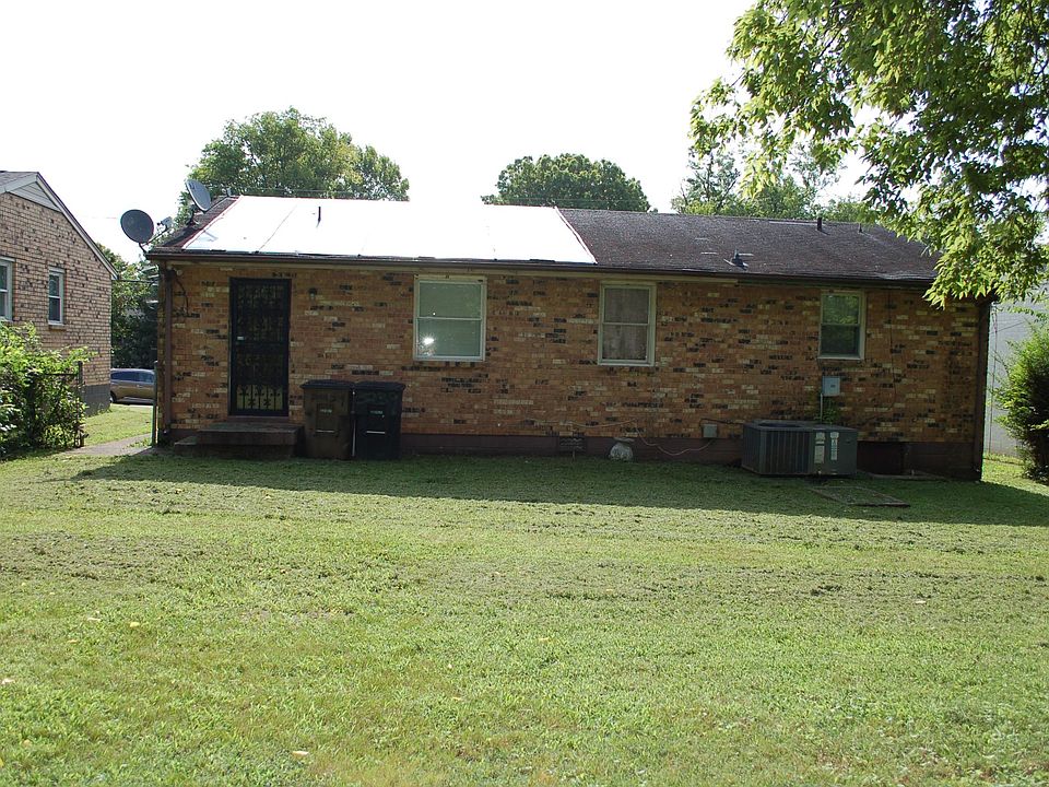 2nd image of 3239 Briarwick Dr