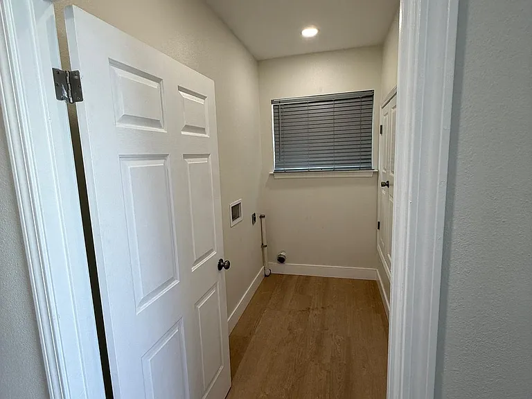 4137 Bay St #C — Photo 12