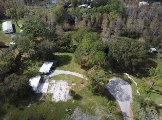 17624 Dogwood Dr, Lutz, FL 33558