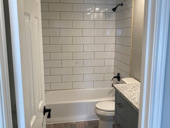 3rd image of 313 Jordan Dr
