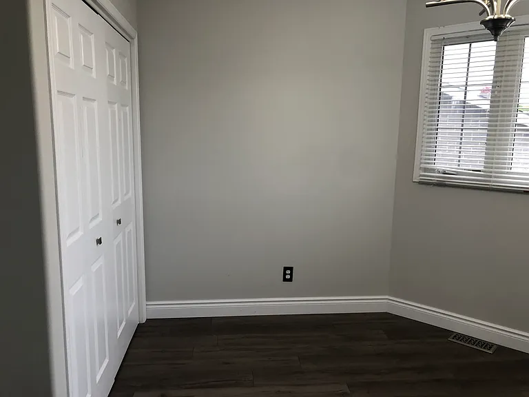 456 Weston Cres #2 — Photo 3