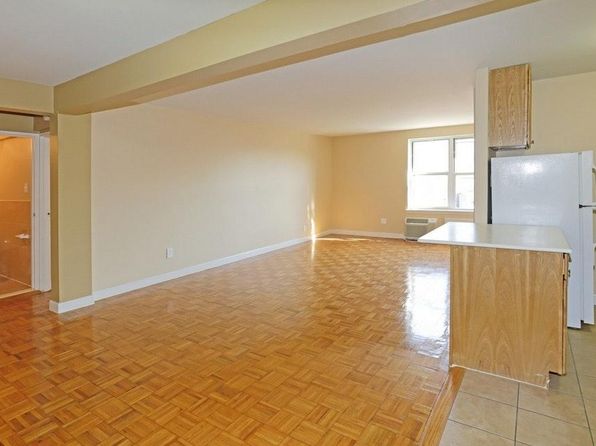 4430 Douglaston Pkwy