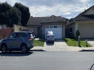 1496 Falcon Dr, Salinas, CA