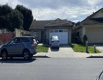 1496 Falcon Dr photo 1