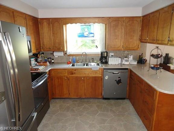 5th image of 5260 Glenoak Dr