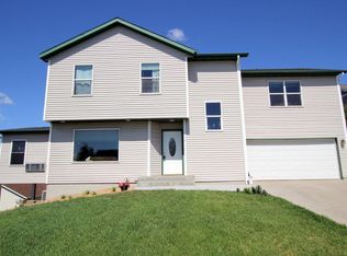 104 Andrew Dr, Fergus Falls, MN 56537