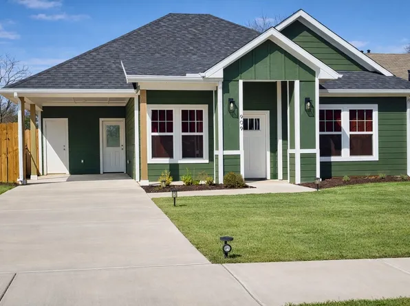 909 W Walker St, Denison, TX 75020