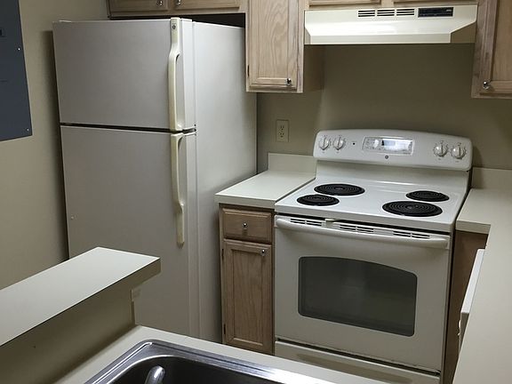 3rd image of 4033 Crockers Lake Blvd APT 1913