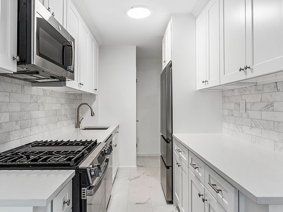 3rd image of 420 E 64th St #2H