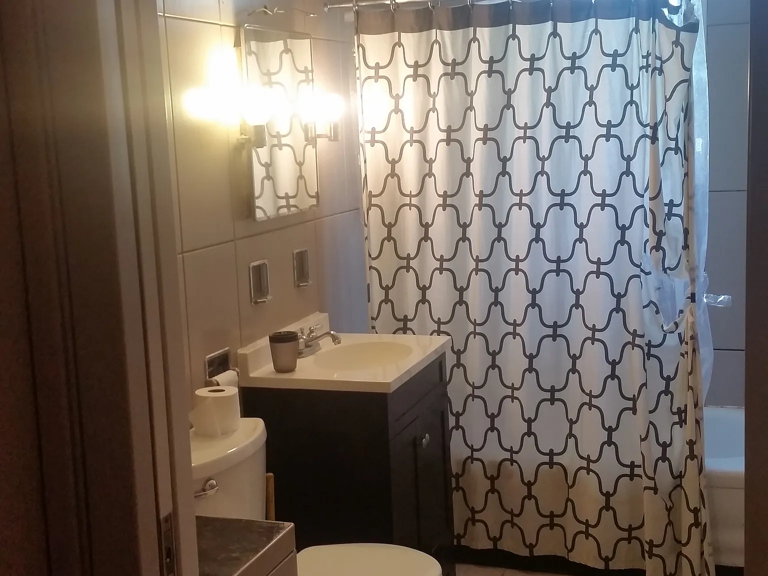2 bed, 1000 sqft, $1,250 — Photo 3