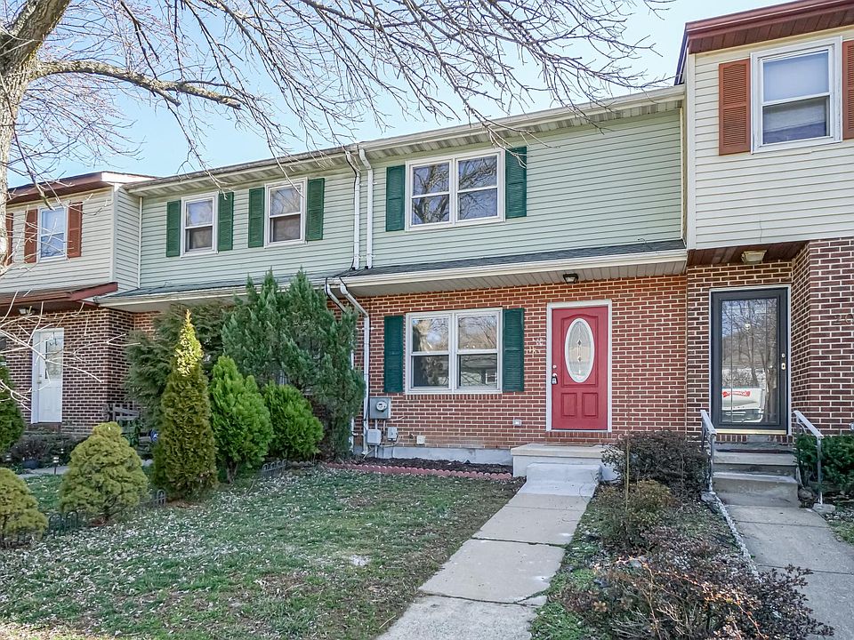 Two private parking spaces right out front guarantee a hassle free arrival home at the end of the day.