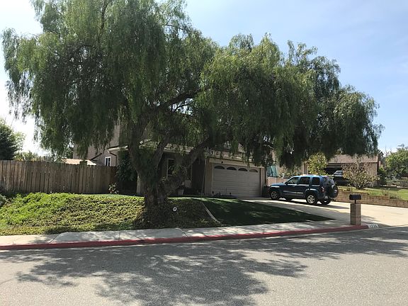 3rd image of 1739 Lindsley Park Dr