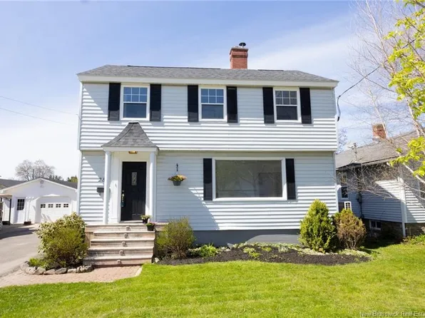 253 Gibson St, Fredericton, NB E3A 4E5