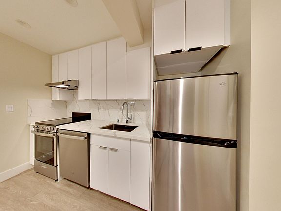 3rd image of 40 Tiffany Ave #B