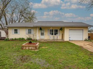 801 Fowler Dr, Lebanon, MO 65536