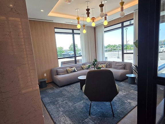 3rd image of 740 Whitlock Ave #702