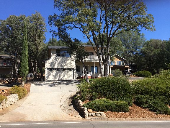 3rd image of 11650 Torrey Pines Dr