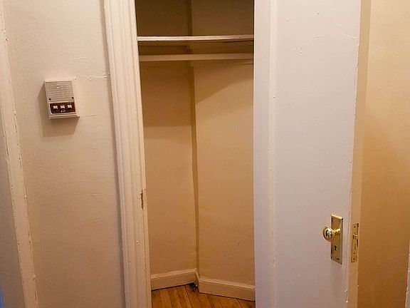 4th image of 485 E 21st St APT 4D