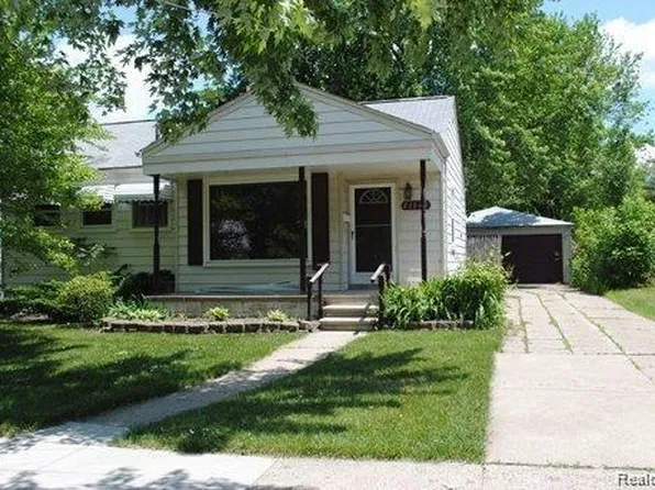 23060 Rosewood St, Oak Park, MI 48237
