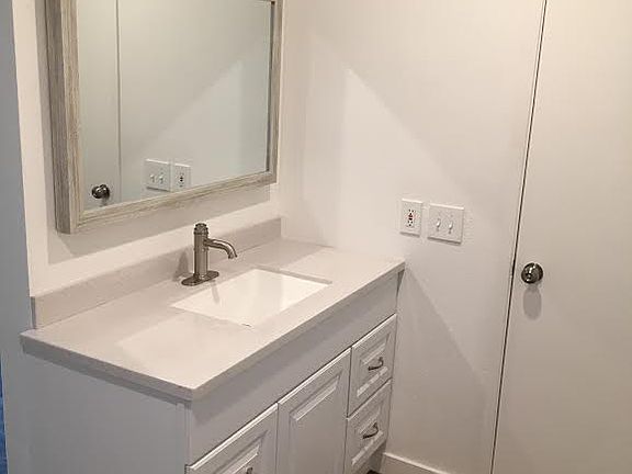 5th image of 7890 Castano Ave