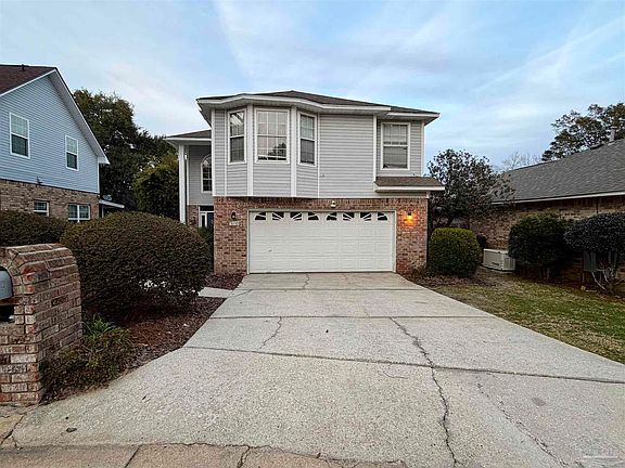2nd image of 3110 Leesburg Sq