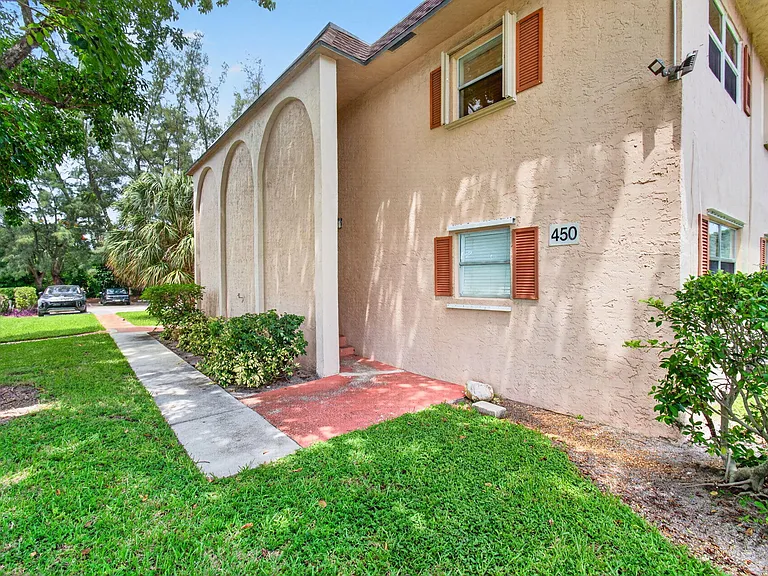 450 SW 2nd Ave #205 — Photo 43