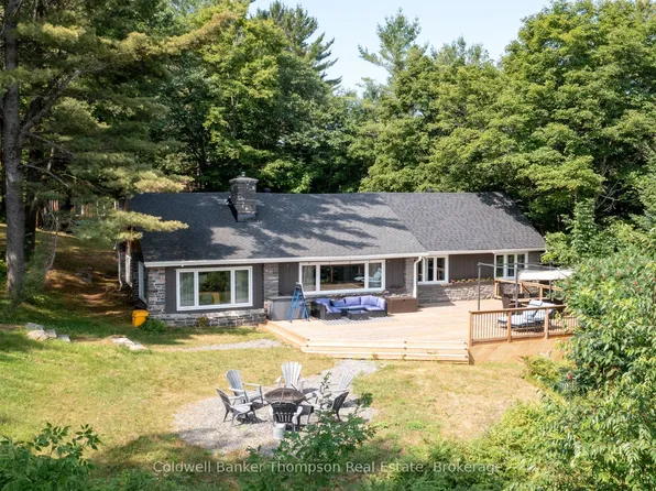 179 Hoths Ln, Huntsville, ON P0B 1L0