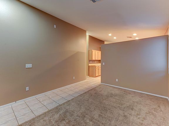 3rd image of 9024 Iron Hitch Ave