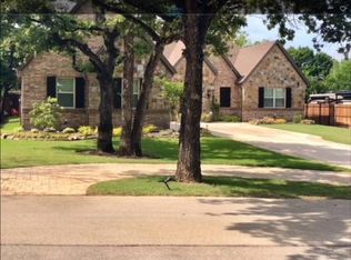 8708 Stewart Dr, North Richland Hills, TX 76182