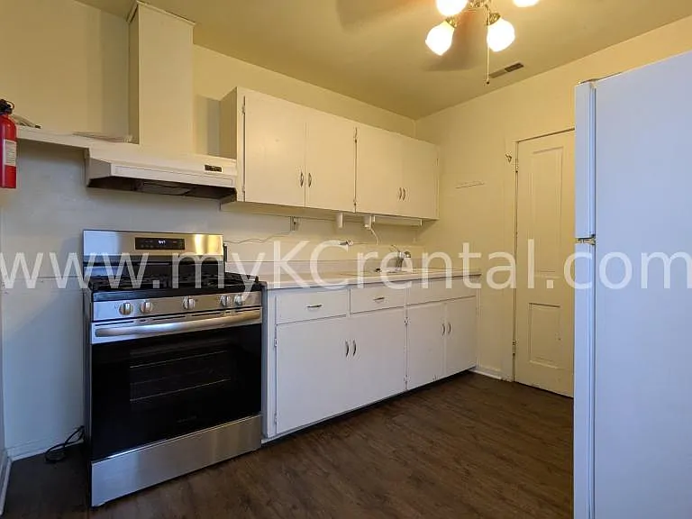 730 W Park St — Photo 9
