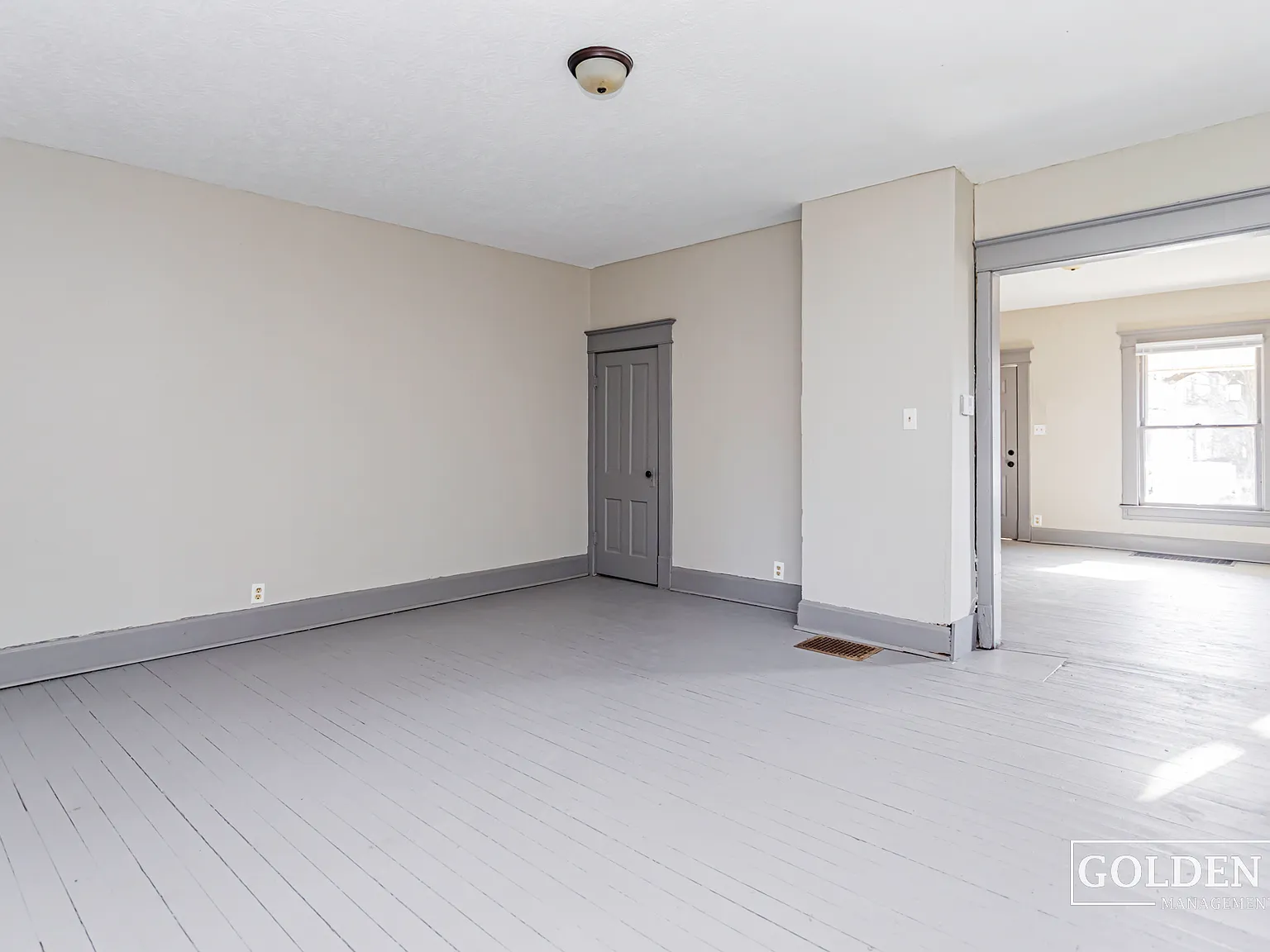 1114 Mourer Street - 1 — Photo 2