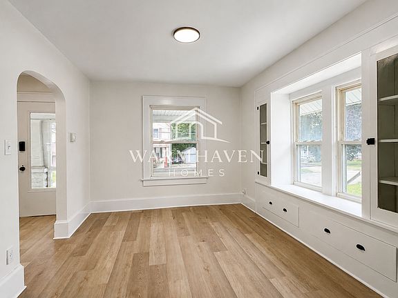 4th image of 2137 12th St SW