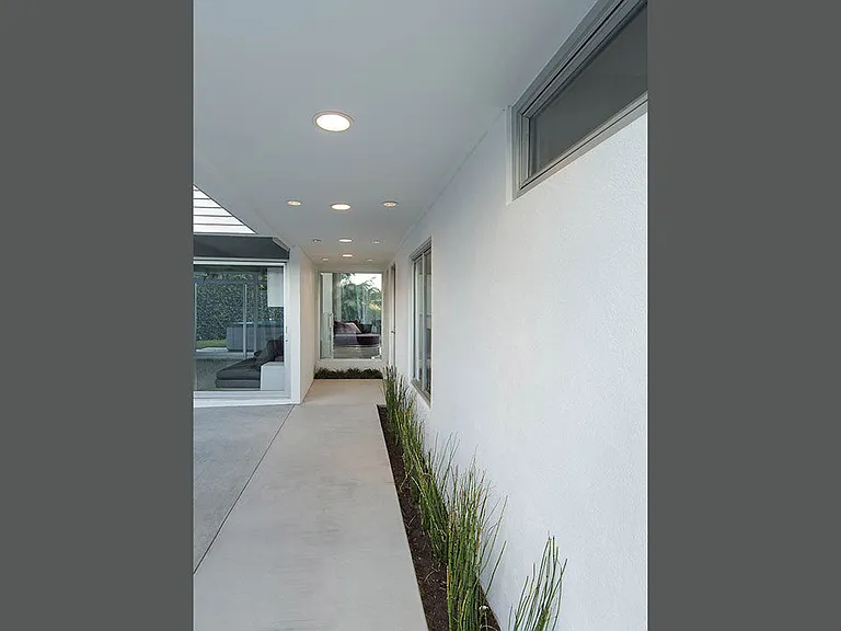 1466 N Bel Air Rd — Photo 11
