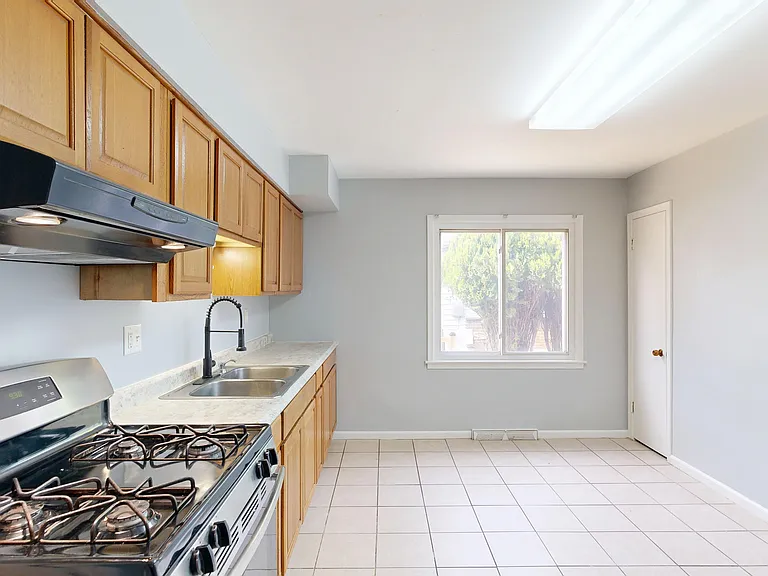 4637 Clover Ln — Photo 15