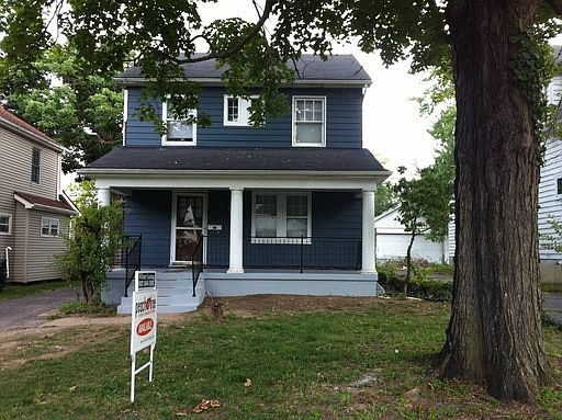 1st image of 220 E Beechwood Ave