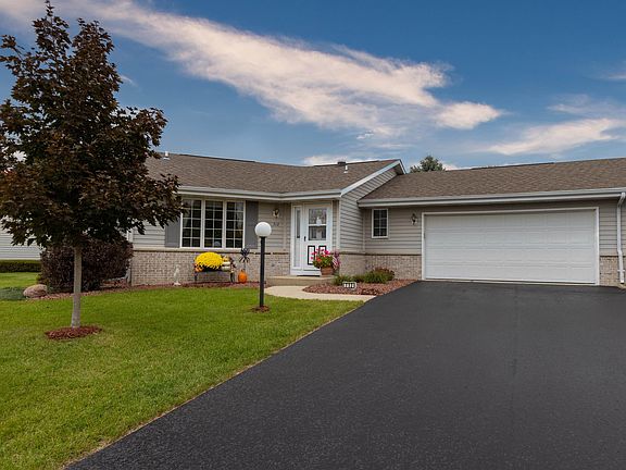 2nd image of 712 Nantucket Dr #11