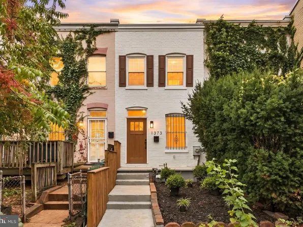1373 K St SE, Washington, DC 20003