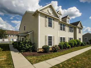 215 Springmont Dr, Wyomissing, PA 19610