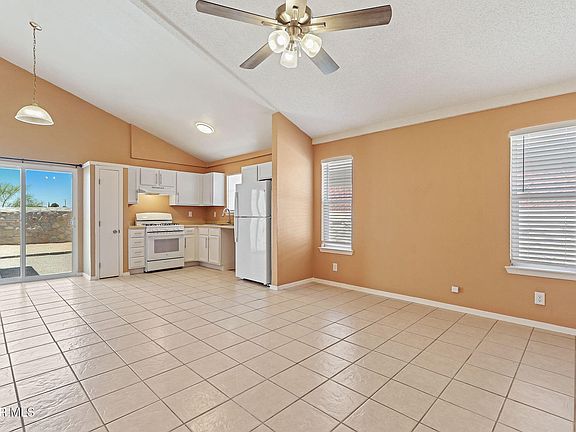 4th image of 1649 Saint James Pl