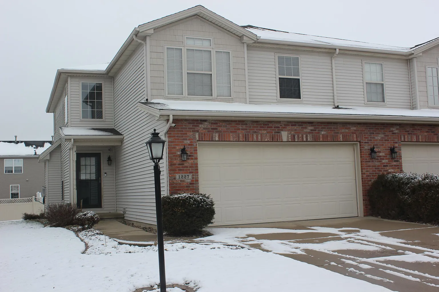 1227 Heron Dr photo 1