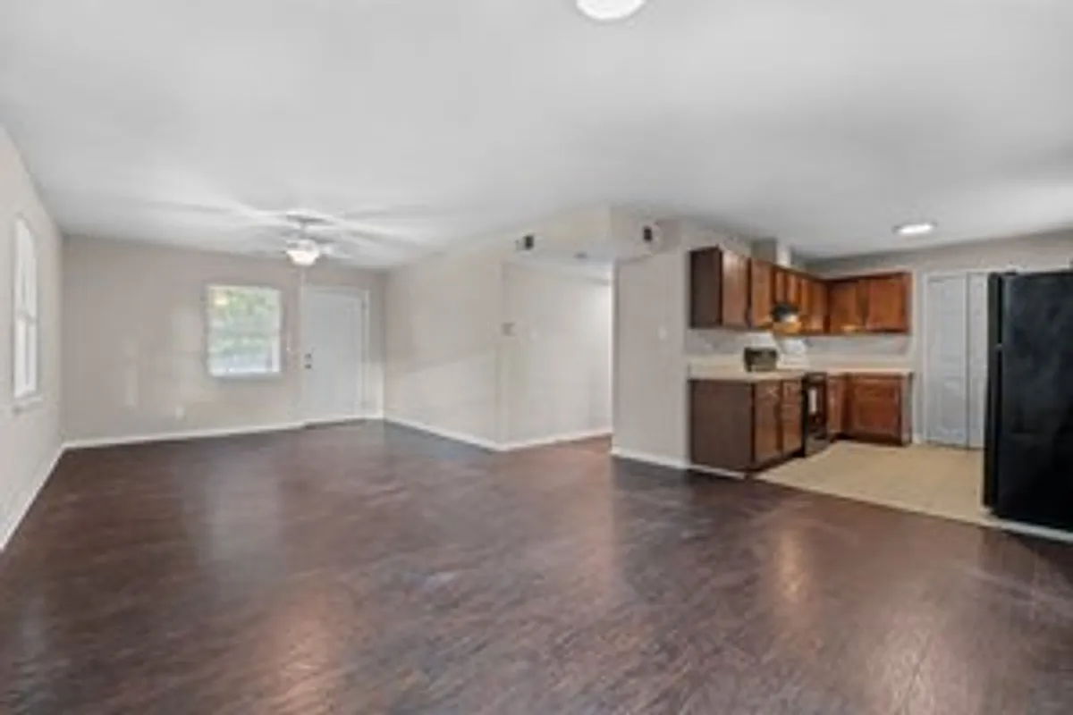 Building Photo - 713 Grantland Dr